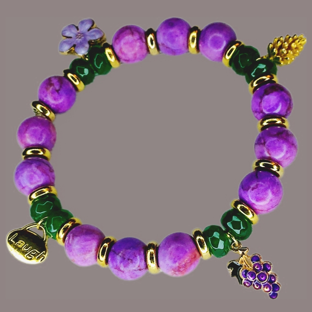 10mm Purple And Faceted Emerald Green Beaded Stretch Charm Bracelet